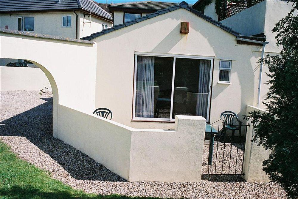 Crossways & Sea View Holiday Apartments Torquay Luaran gambar